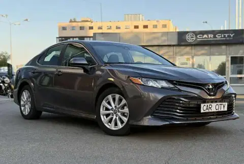 Toyota Camry (2025-11-22T00:00:00.000Z)
