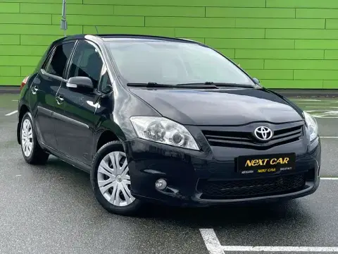 Toyota Auris (2024-04-01T00:00:00.000Z)