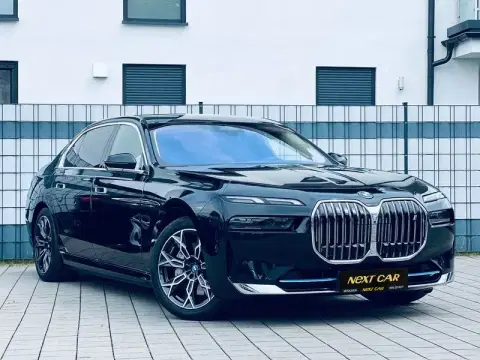 BMW i7 (2024-04-23T00:00:00.000Z)