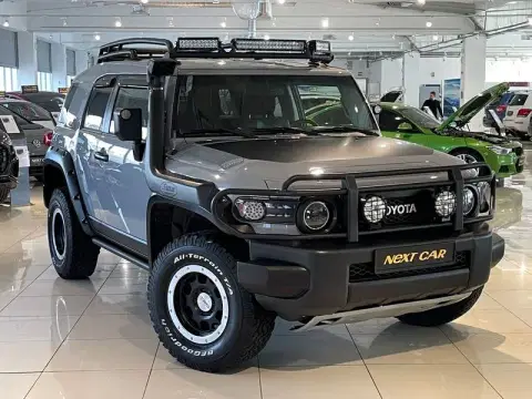 Toyota FJ Cruiser (2024-04-09T00:00:00.000Z)